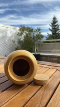 Lade das Bild in den Galerie-Viewer, Urne in Bambus BAKKA