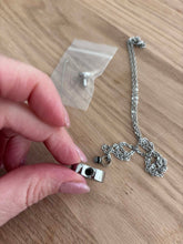 Load image into Gallery viewer, collier cineraire en forme de coeur