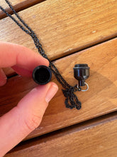 Ladda upp bild till gallerivisning, collier funeraire chat souvenir pendentif porte