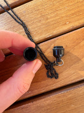 Lade das Bild in den Galerie-Viewer, collier funeraire pour homme