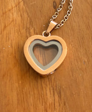 Ladda upp bild till gallerivisning, Collier Urne cœur gold - photo 1
