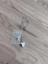 Load image into Gallery viewer, Collier urne cœur LOVE - photo 4