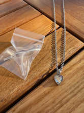 Load image into Gallery viewer, collier urne materiel