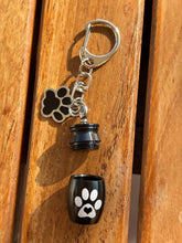 Ladda upp bild till gallerivisning, Porte-clés urne Patte de chien - photo 3