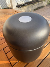 Lade das Bild in den Galerie-Viewer, urne cineraire solide noire