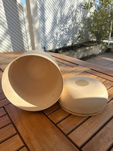 Ladda upp bild till gallerivisning, Urne Composite Beige - photo 6