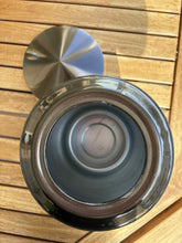 Lade das Bild in den Galerie-Viewer, urne ferrer marron