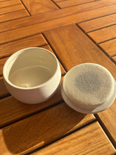 Lade das Bild in den Galerie-Viewer, urne funeraire blanche pour animaux