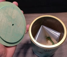 Lade das Bild in den Galerie-Viewer, Urne KOKIA