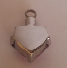 Lade das Bild in den Galerie-Viewer, Asche Anhänger Rosa Herz