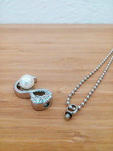 Lade das Bild in den Galerie-Viewer, Asche Anhänger Schwan