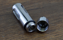 Lade das Bild in den Galerie-Viewer, pendentif cineraire transparent ouvert cendres