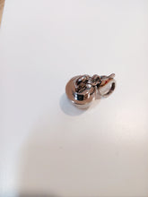 Lade das Bild in den Galerie-Viewer, Asche Schlüsselring Lata