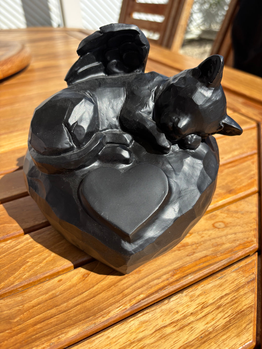 Engel-Katzenurne aus Kunstharz