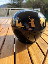 Lade das Bild in den Galerie-Viewer, Cat Sphere Cremation Urn
