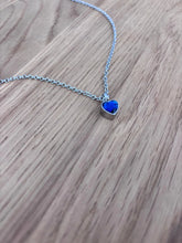 Ladda upp bild till gallerivisning, Collier Cinéraire Cœur Cristal Bleu - photo 3
