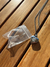 Load image into Gallery viewer, Collier Urne Coeur Patte - photo 6
