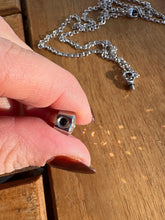 Ladda upp bild till gallerivisning, Collier Urne Cœur Brillant - photo 4
