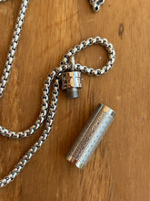 Lade das Bild in den Galerie-Viewer, ouverture collier urne pulta
