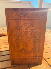 Load image into Gallery viewer, urne funeraire arbre de vie en bois 
