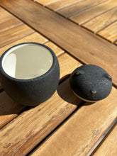 Lade das Bild in den Galerie-Viewer, urne funeraire ouverte chat noire
