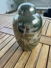 Lade das Bild in den Galerie-Viewer, urne lokia grand format
