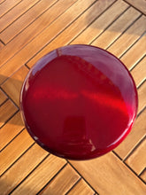 Ladda upp bild till gallerivisning, Urne Métal Œillet rouge - photo 3

