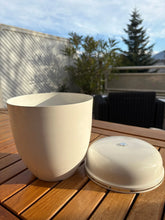 Ladda upp bild till gallerivisning, Urne Métal Paris Blanche - photo 5
