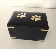 Lade das Bild in den Galerie-Viewer, Blacky Cremation Urn (Standard)
