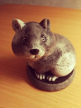 Lade das Bild in den Galerie-Viewer, Urne für Hamsterfigur
