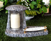 Lade das Bild in den Galerie-Viewer, Graue Granit-Bestattungslaterne
