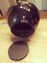 Lade das Bild in den Galerie-Viewer, Cat Sphere Cremation Urn
